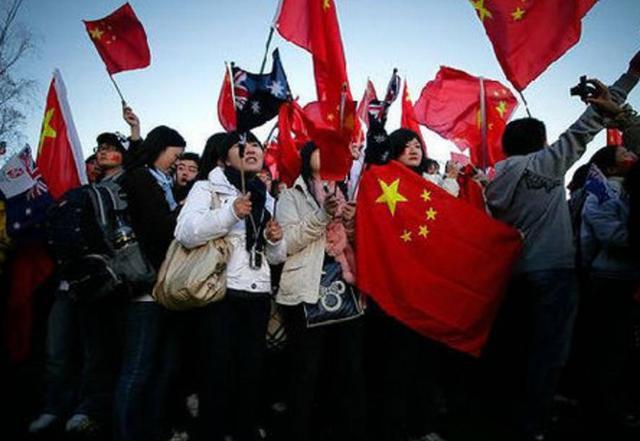 因渣男前夫的一句话，让她瘦身五十斤，“美国贾玲”太励志！